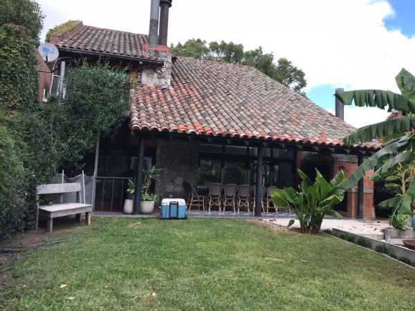 Casa en VENTA en exclusivo Barrio Rey Moro - La Horqueta San Isidro