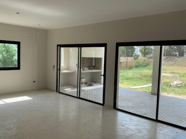 Casa en Venta en San Sebastian TRES DORMITORIOS ppal en suite con vestidor!!!