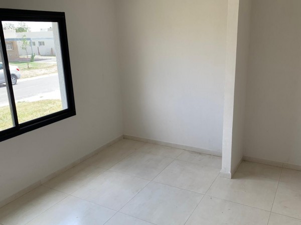 Casa en Venta en San Sebastian TRES DORMITORIOS ppal en suite con vestidor!!!