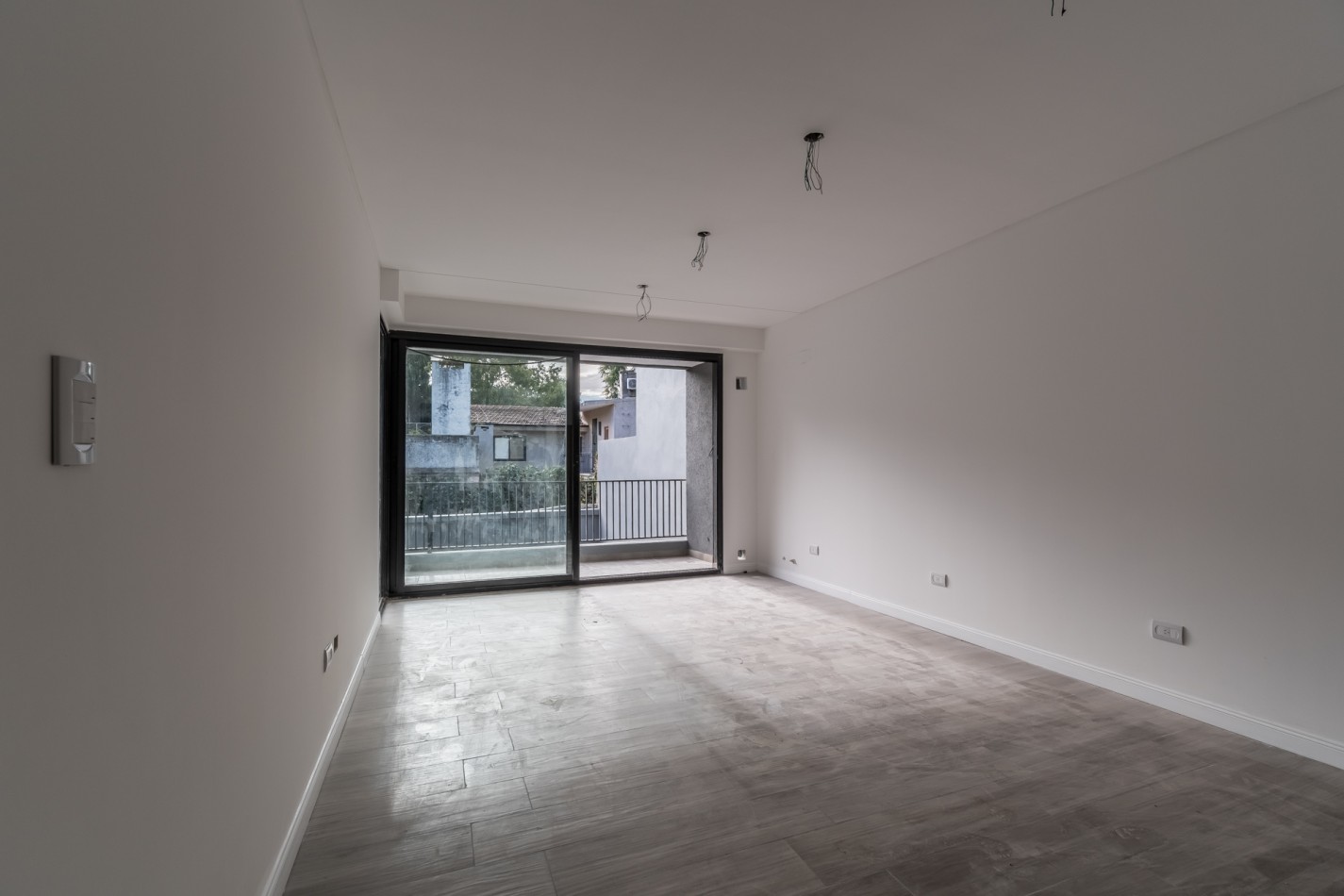 Venta Departamento Tres Amb Balcon Terraza Parrilla Coghlan Pasos de La Estacion