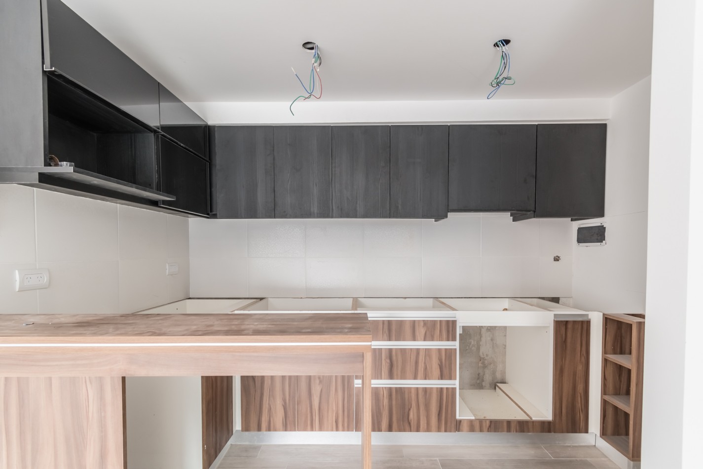 Venta Departamento Tres Amb Balcon Terraza Parrilla Coghlan Pasos de La Estacion