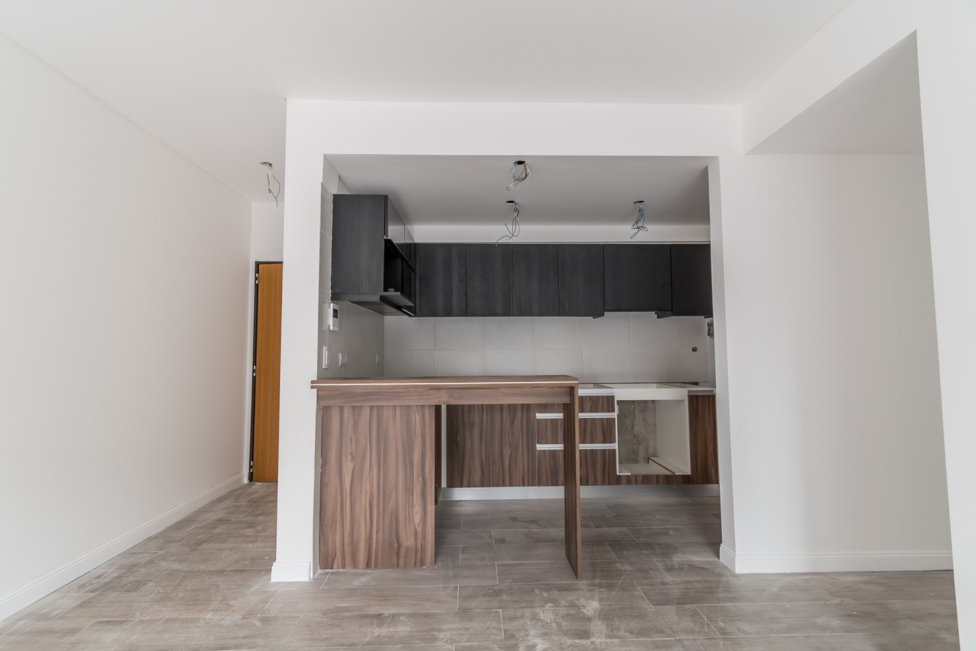 Venta Departamento Tres Amb Balcon Terraza Parrilla Coghlan Pasos de La Estacion