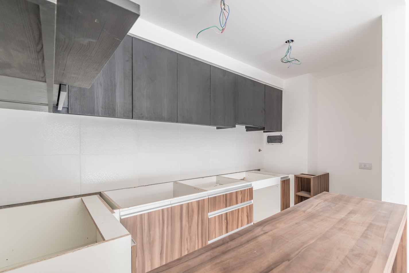 Venta Departamento Tres Amb Balcon Terraza Parrilla Coghlan Pasos de La Estacion