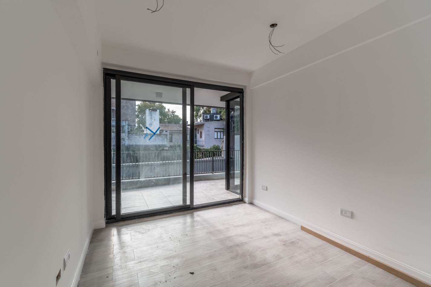 Venta Departamento Tres Amb Balcon Terraza Parrilla Coghlan Pasos de La Estacion