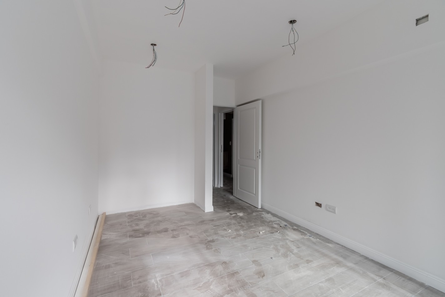 Venta Departamento Tres Amb Balcon Terraza Parrilla Coghlan Pasos de La Estacion