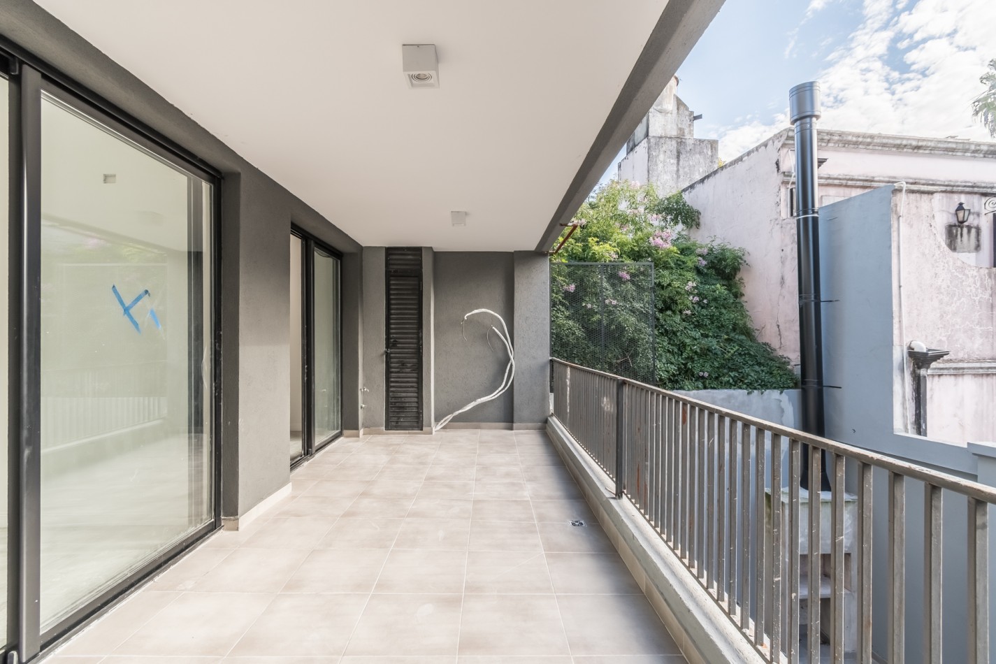 Venta Departamento Tres Amb Balcon Terraza Parrilla Coghlan Pasos de La Estacion