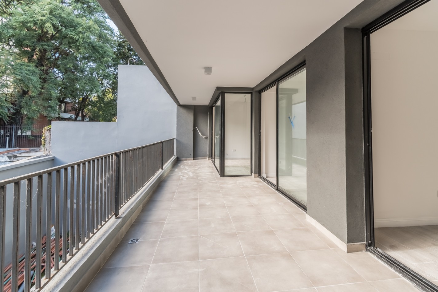 Venta Departamento Tres Amb Balcon Terraza Parrilla Coghlan Pasos de La Estacion