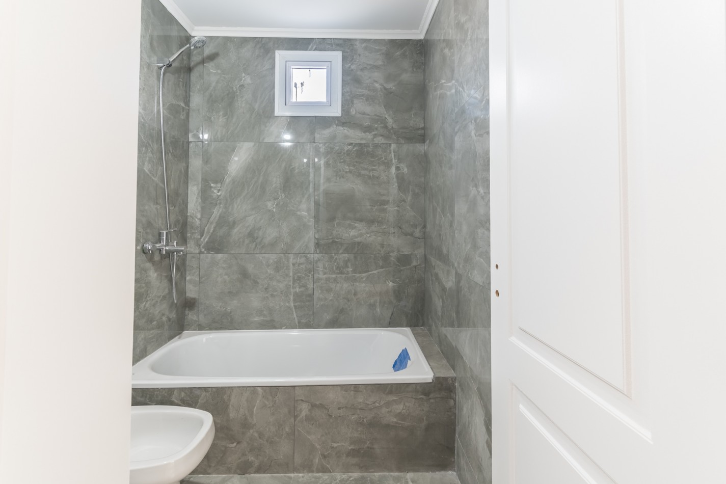 Venta Departamento Tres Amb Balcon Terraza Parrilla Coghlan Pasos de La Estacion