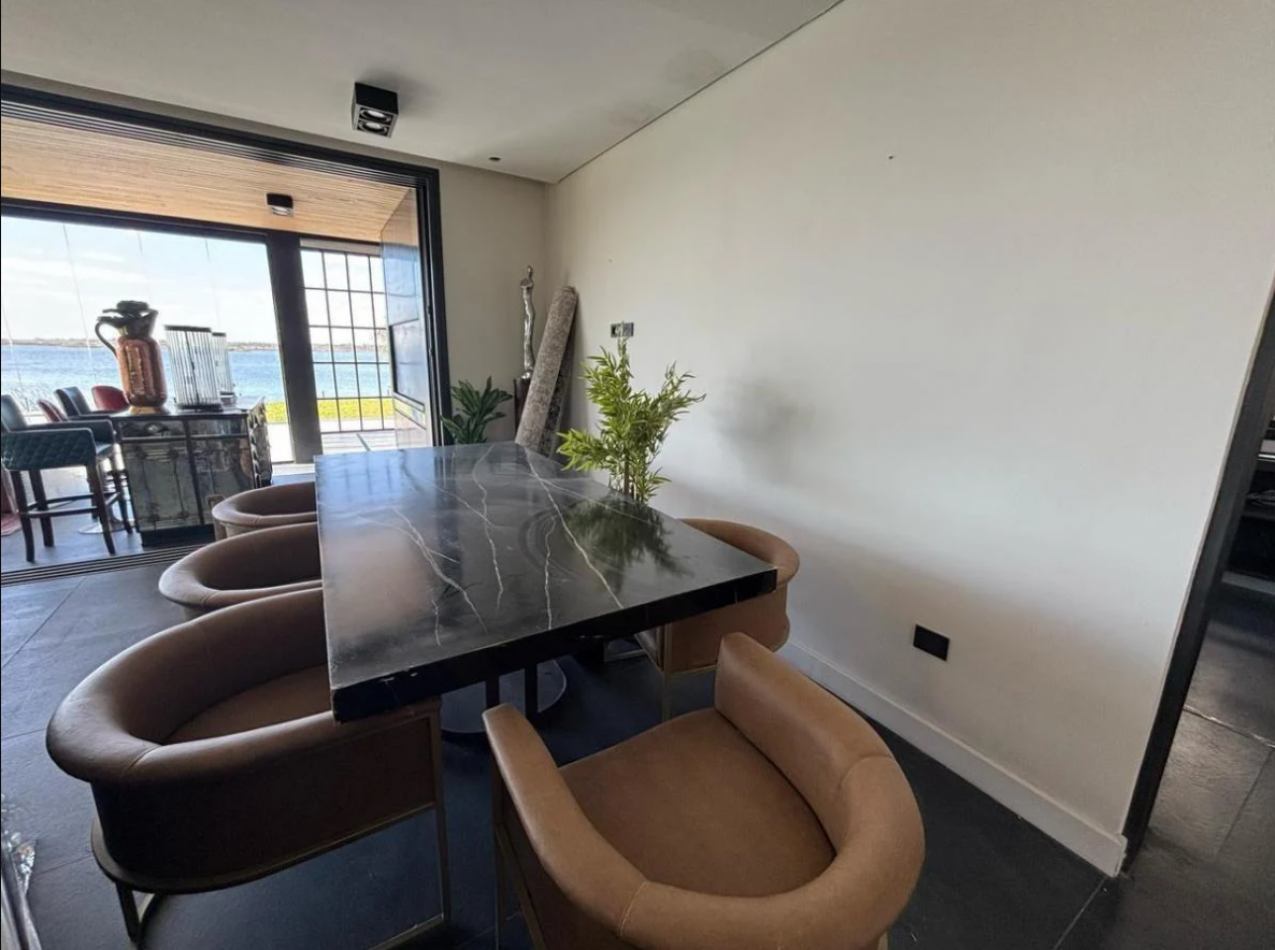 Casa 6 Amb a Estrenar en Venta, Lote Al Lago en Barrio Marinas. Puertos del Lago