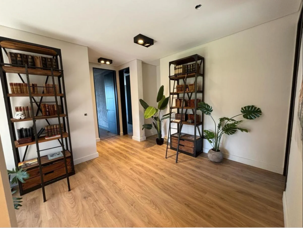 Casa 6 Amb a Estrenar en Venta, Lote Al Lago en Barrio Marinas. Puertos del Lago