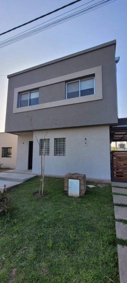 Casa Apto Credito en Venta en Barrio Semi Cerrado Sin Expensas en Ingeniero Maschwitz Escobar
