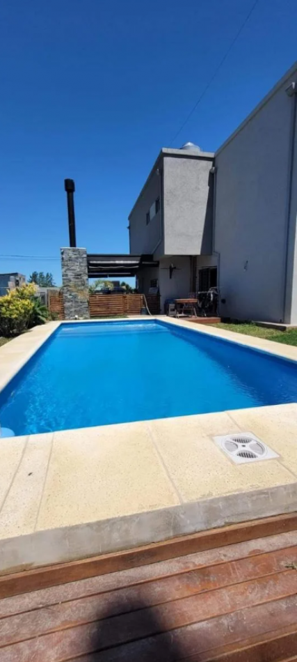 Casa Apto Credito en Venta en Barrio Semi Cerrado Sin Expensas en Ingeniero Maschwitz Escobar
