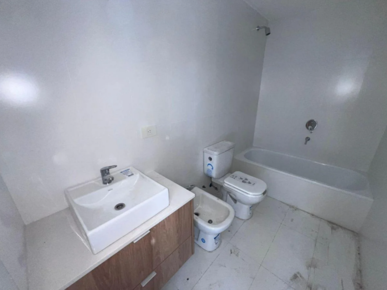 Venta Departamento Tres Ambientes con Balcon Terraza con Parrilla Villa Urquiza