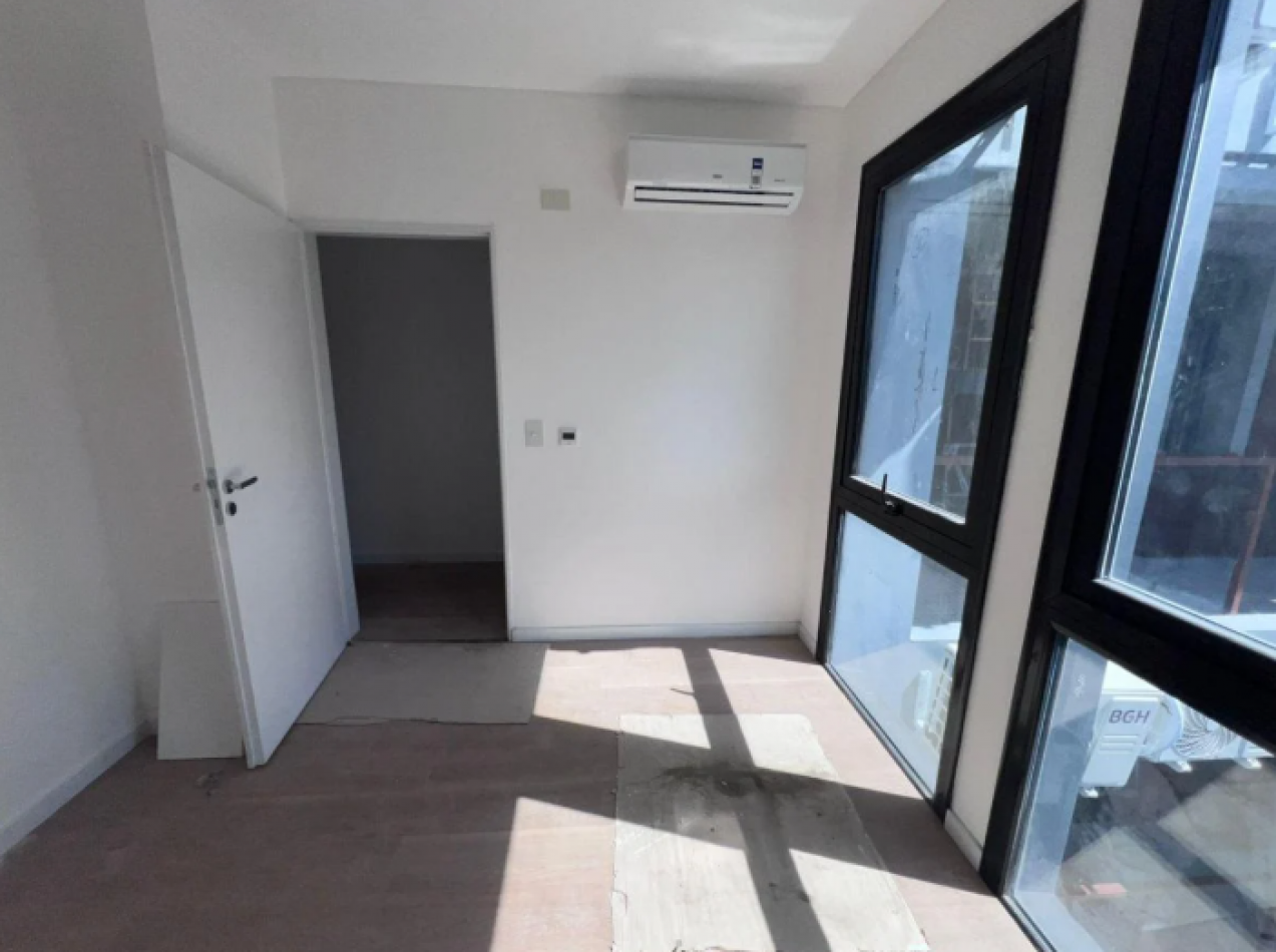 Venta Departamento Tres Ambientes con Balcon Terraza con Parrilla Villa Urquiza
