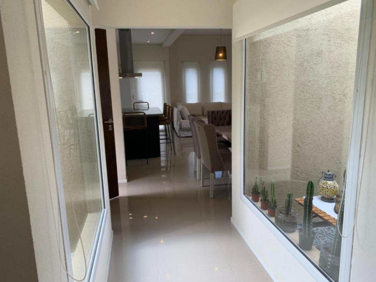 Venta Excelente Casa en San Sebastian C/pileta 3 Dorm. Fondo Libre a La Reserva