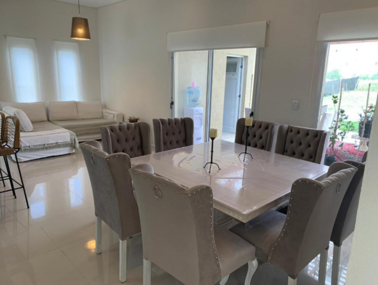 Venta Excelente Casa en San Sebastian C/pileta 3 Dorm. Fondo Libre a La Reserva