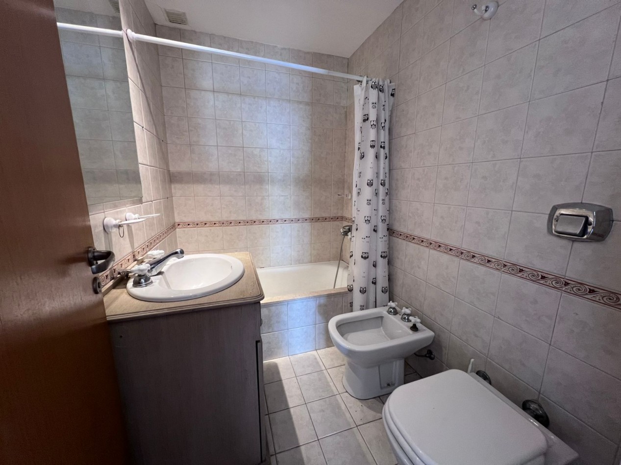Apto Credito Venta Departamento Tres Ambientes Vista Al Rio y Coch Vicente Lopez
