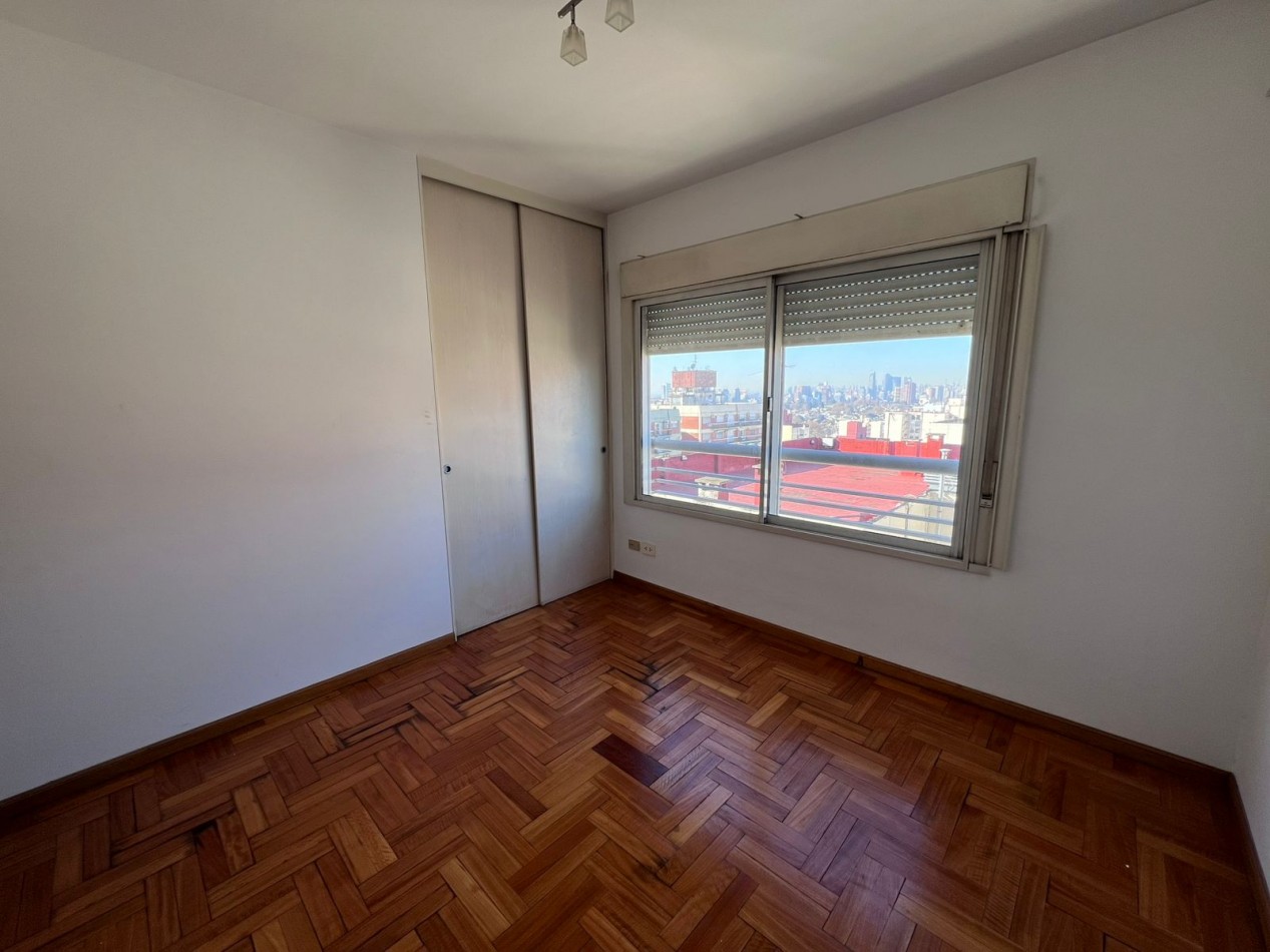 Apto Credito Venta Departamento Tres Ambientes Vista Al Rio y Coch Vicente Lopez