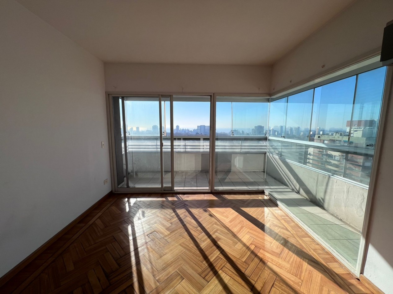 Apto Credito Venta Departamento Tres Ambientes Vista Al Rio y Coch Vicente Lopez