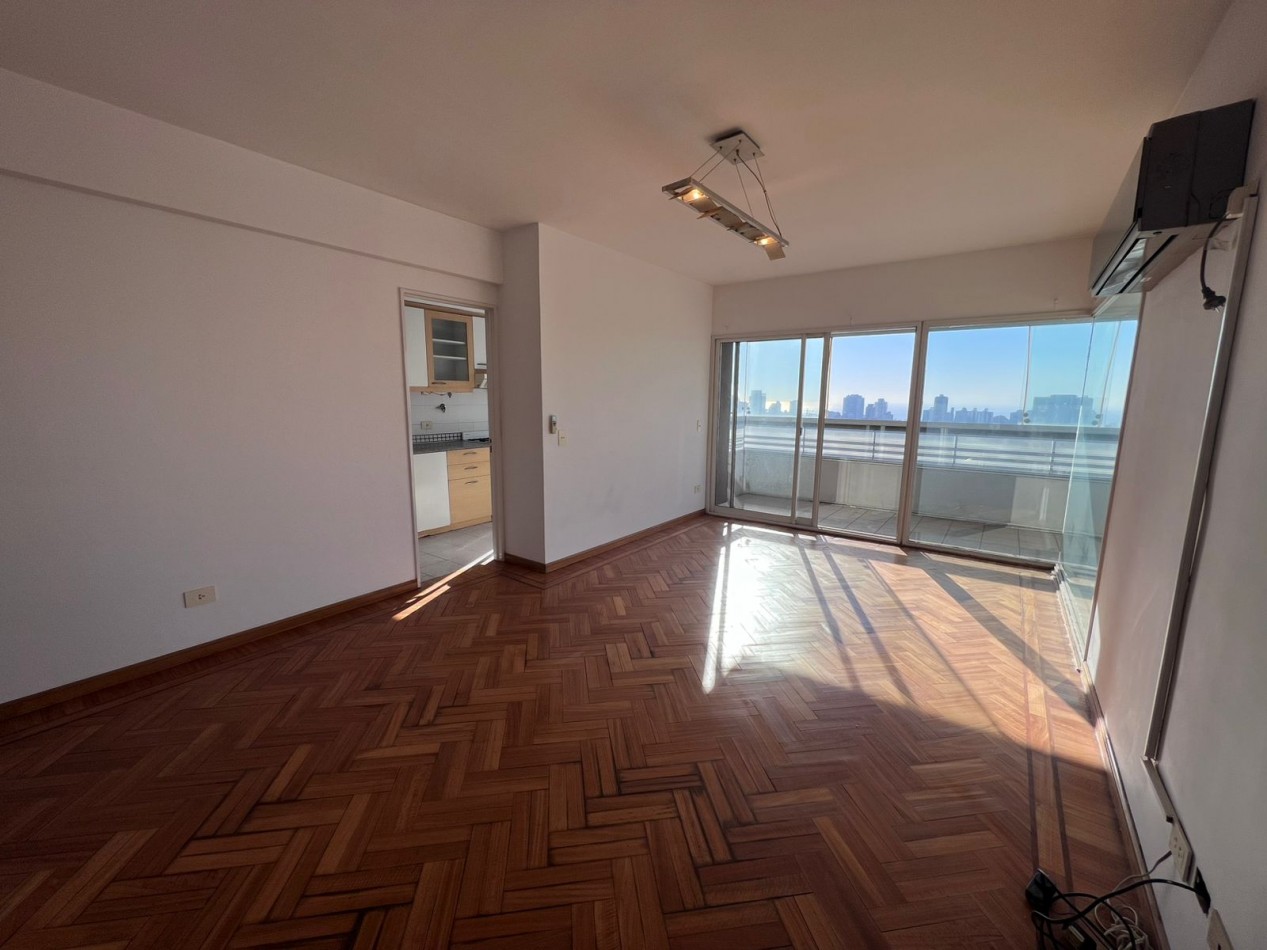 Apto Credito Venta Departamento Tres Ambientes Vista Al Rio y Coch Vicente Lopez