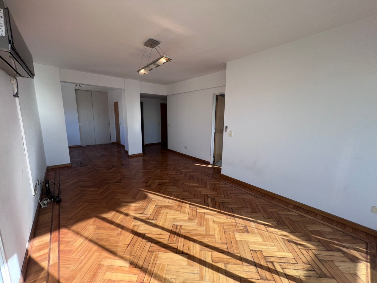 Apto Credito Venta Departamento Tres Ambientes Vista Al Rio y Coch Vicente Lopez