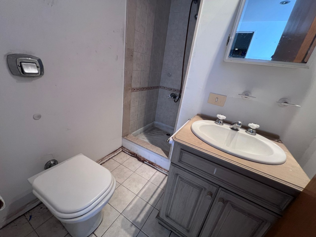 Apto Credito Venta Departamento Tres Ambientes Vista Al Rio y Coch Vicente Lopez