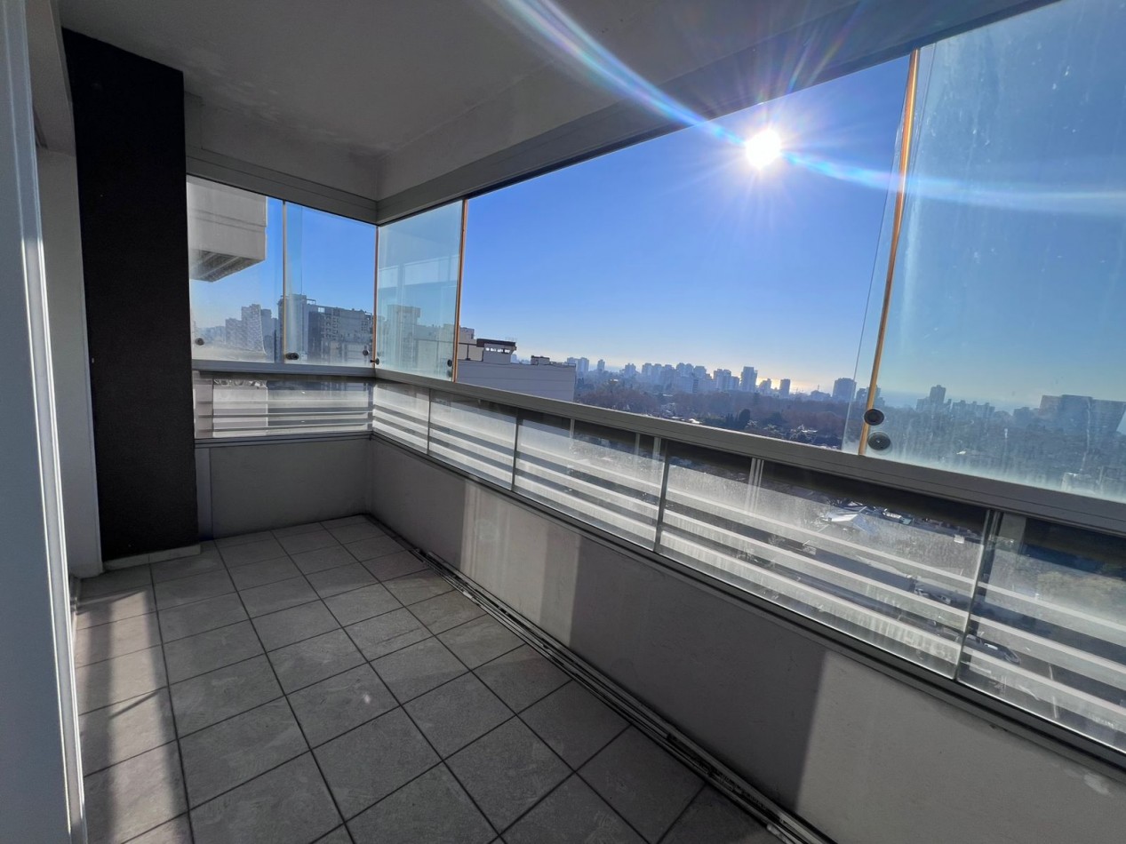 Apto Credito Venta Departamento Tres Ambientes Vista Al Rio y Coch Vicente Lopez