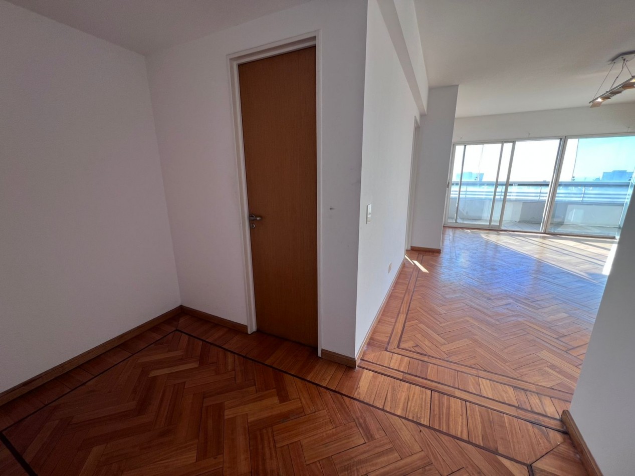 Apto Credito Venta Departamento Tres Ambientes Vista Al Rio y Coch Vicente Lopez