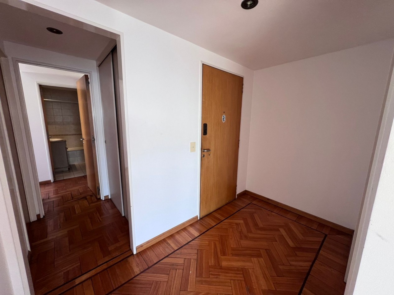 Apto Credito Venta Departamento Tres Ambientes Vista Al Rio y Coch Vicente Lopez