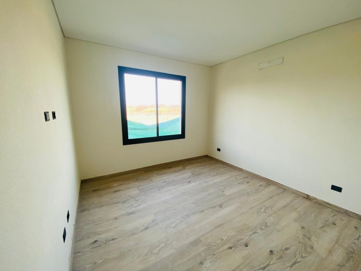 VENTA casa de dos dormitorios dos baño en Barrio Privado El Aljibe de Manzanares