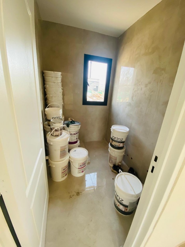 VENTA casa de dos dormitorios dos baño en Barrio Privado El Aljibe de Manzanares