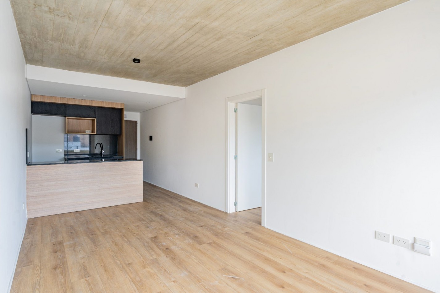 VENTA departamento tres ambientes con baño y toillete en Parque Chas - Villa Urquiza