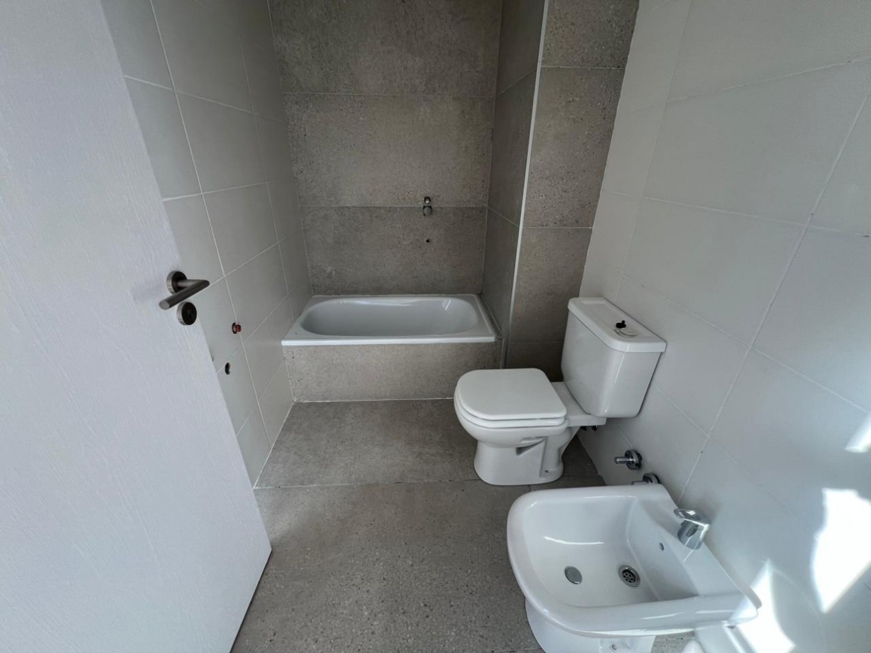 UNICO: 2 AMBIENTES CON TERRAZA PRIVADA DE 40 M² - PLANTA FLEXIBLE (EXPANDIBLE A 3)