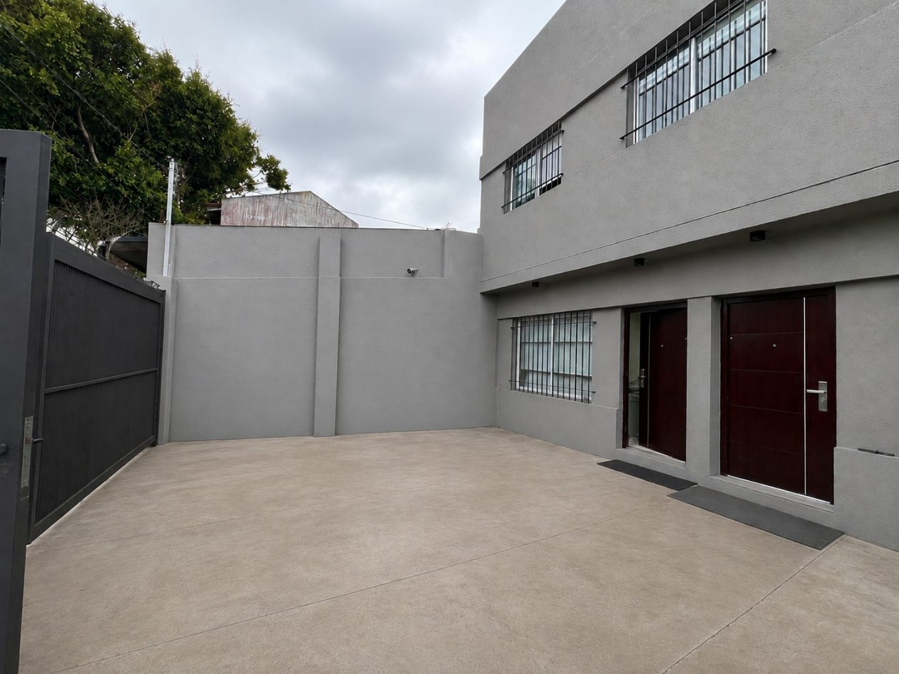 EXCEPCIONAL DUPLEX A ESTRENAR EN FLORIDA OESTE - 230 M² TOTALES