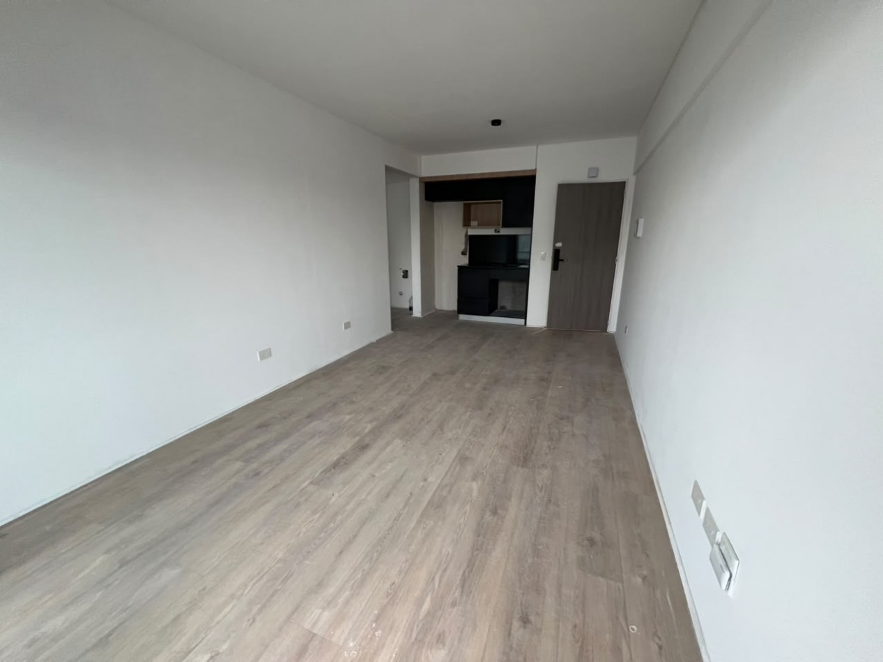  Venta en Construccion Depto 2 Ambientes en Parque Chas a m del Subte B