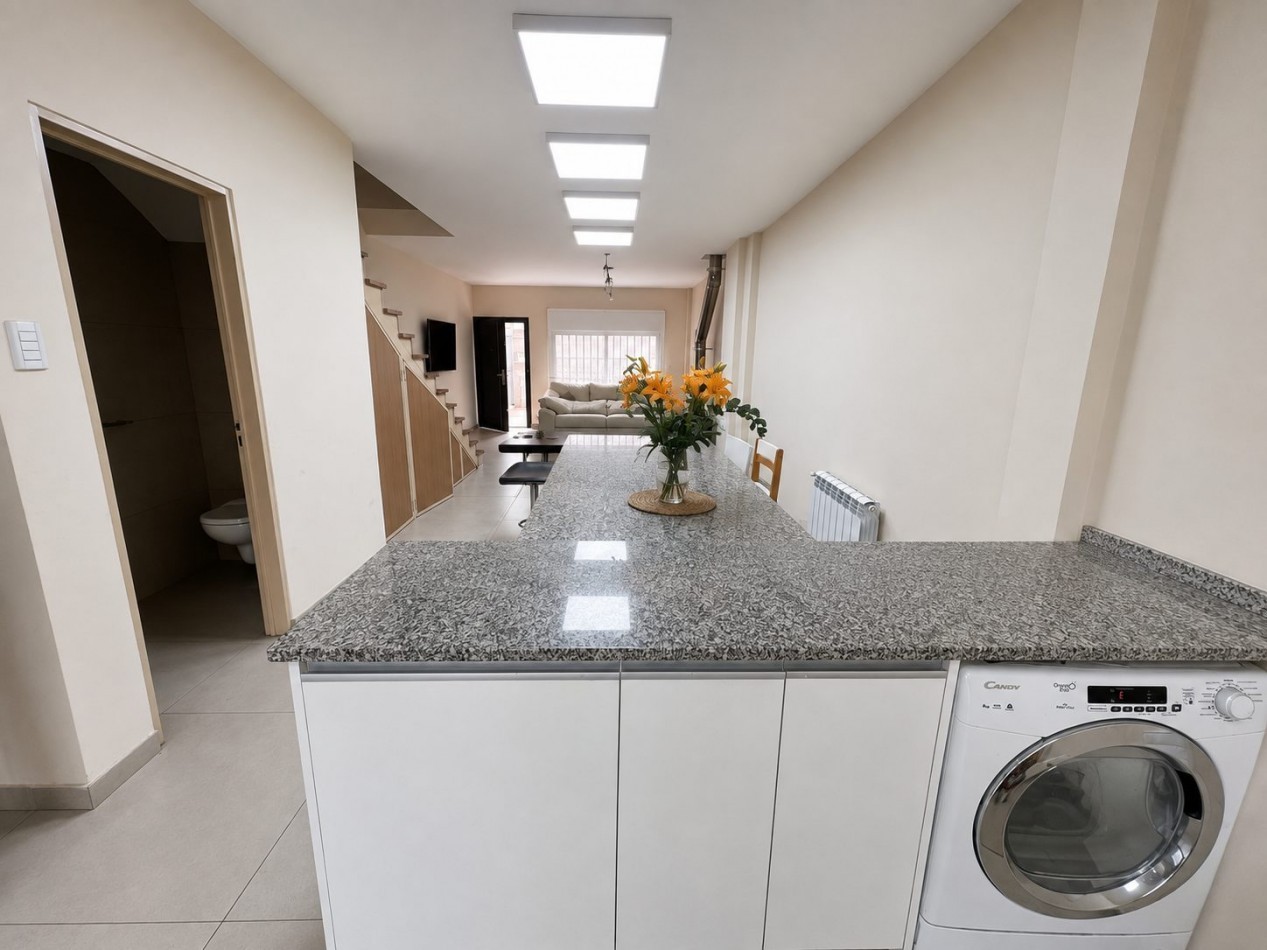DUPLEX MODERNO CON JARDIN PRIVADO - 130 M² CUBIERTOS + JARDIN