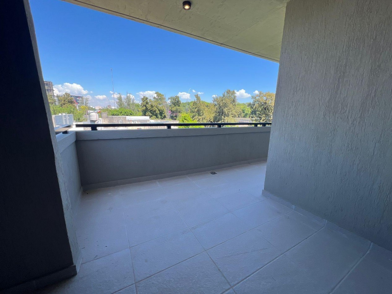 Departamento en venta en Villa Urquiza 4 ambientes en construccion con balcon y patio, piso 1