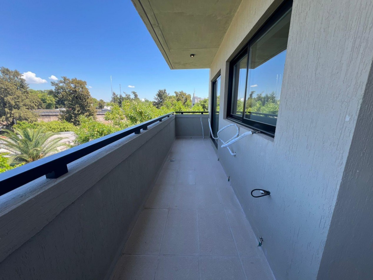 Departamento en venta en Villa Urquiza 4 ambientes en construccion con balcon y patio, piso 1