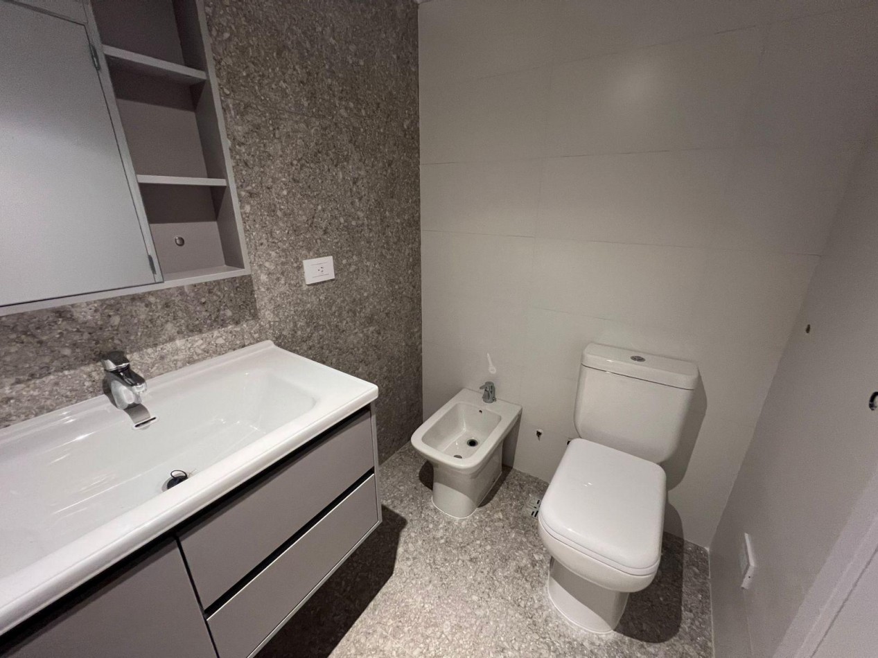 Departamento en venta en Villa Urquiza 4 ambientes en construccion con balcon y patio, piso 1
