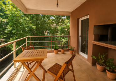 Apto credito Venta departamento 3 ambientes con balcon terraza y cochera fija San Martin Centro